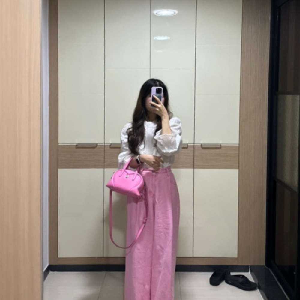 Vunque Crossbody Pink Bag - Picture 6 of 8